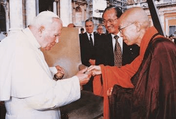 In October, 1997, Master Sheng Yen attended the 11th UN World Peace Summit of Religious and Spiritual Leaders in Italy, where he met with Pope John Paul II.